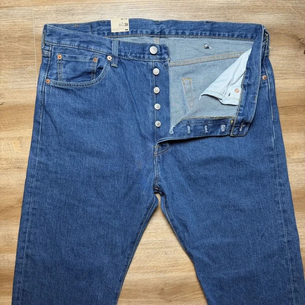 Levis 501 Jeans Men 38x32 Blue Original Fit Button Fly Medium Wash‎ Denim NEW